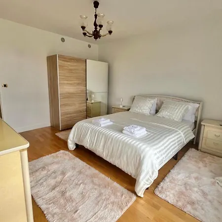 Unique Luxury Parisian Panorama High-rise By The Eiffel Tower باريس