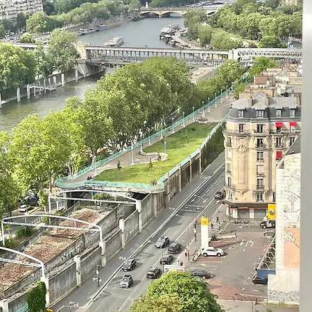 Unique Luxury Parisian Panorama High-rise By The Eiffel Tower