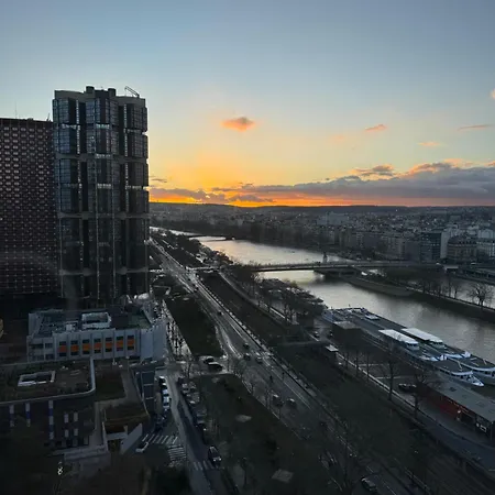 Unique Luxury Parisian Panorama High-rise By The Eiffel Tower *