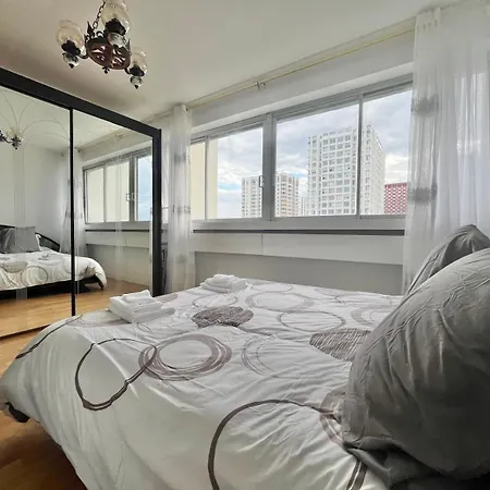 Apartment Unique Luxury Parisian Panorama High-rise By The Eiffel Tower