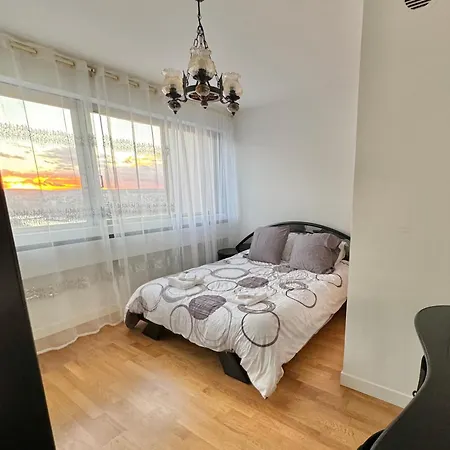 Unique Luxury Parisian Panorama High-rise By The Eiffel Tower Paris