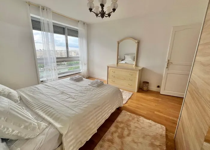 Unique Luxury Parisian Panorama High-rise By The Eiffel Tower *