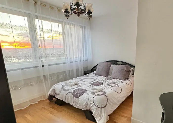 Unique Luxury Parisian Panorama High-rise By The Eiffel Tower Parijs