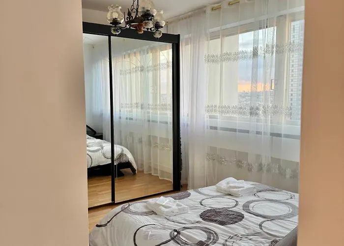 Unique Luxury Parisian Panorama High-rise By The Eiffel Tower פריז